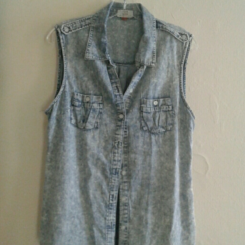 No sleeve top